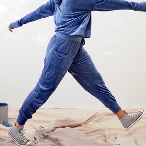 SALE Offline by Aerie M Blue Velvet Hoodie and Joggers Set